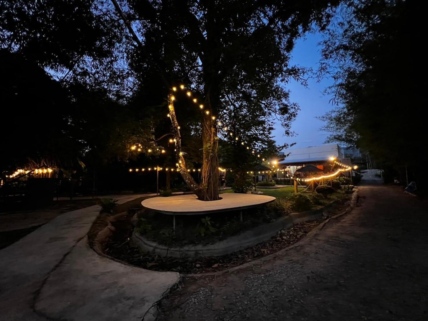 Baan Nai Baan Nok Resort Nakhon Nayok Buitenkant foto
